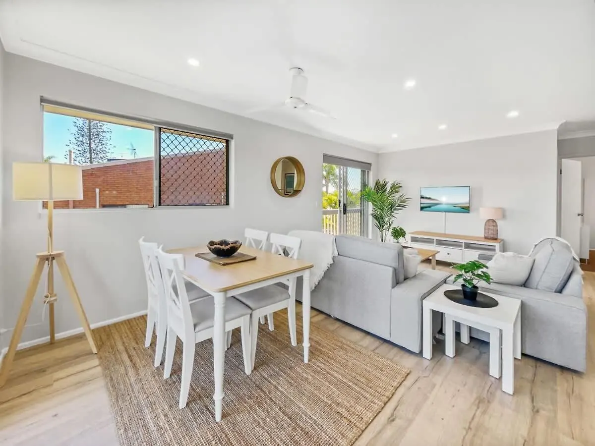 Waterfront Serenity - Steps From Mooloolaba Beach Apartment