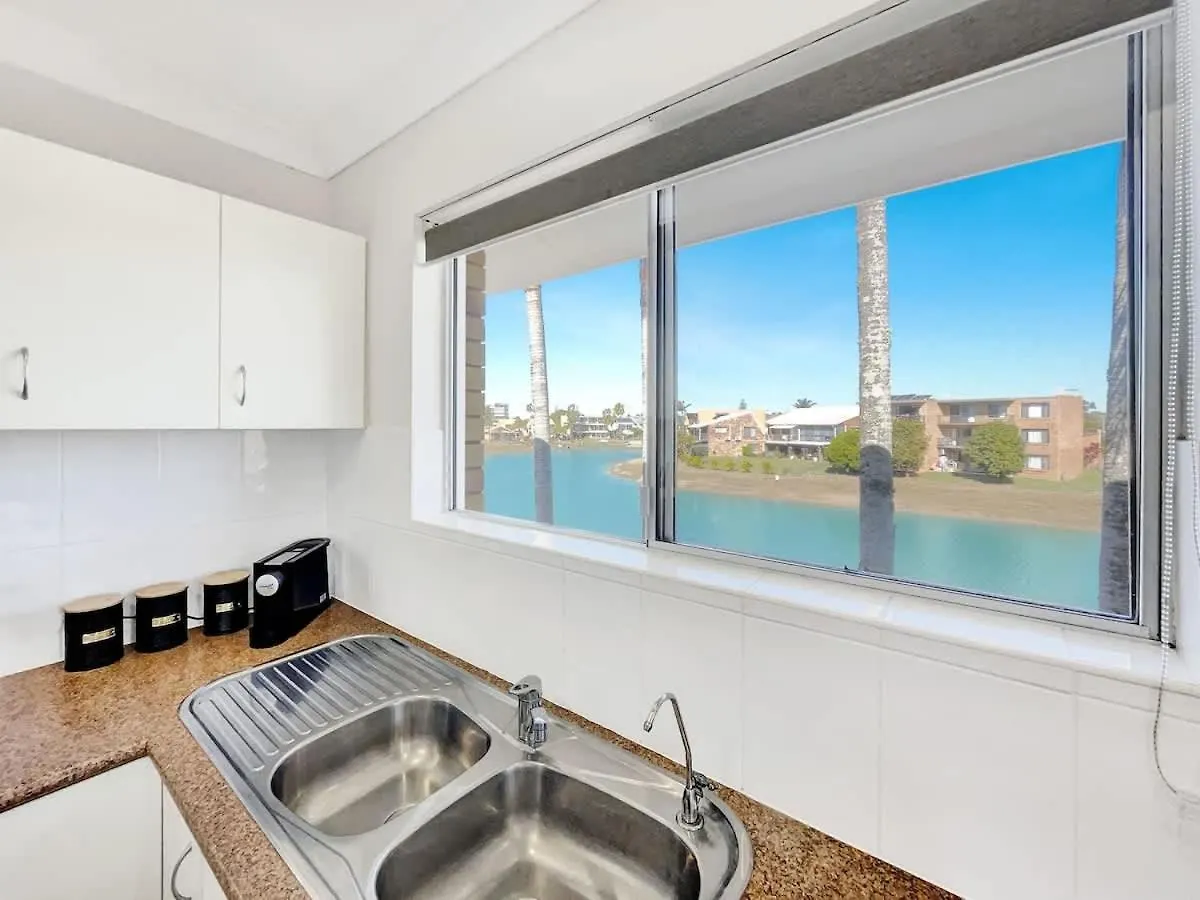 Waterfront Serenity - Steps From Mooloolaba Beach Apartment