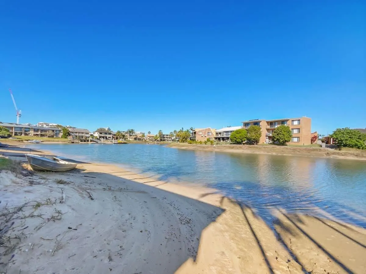 Apartment Waterfront Serenity - Steps From Mooloolaba Beach