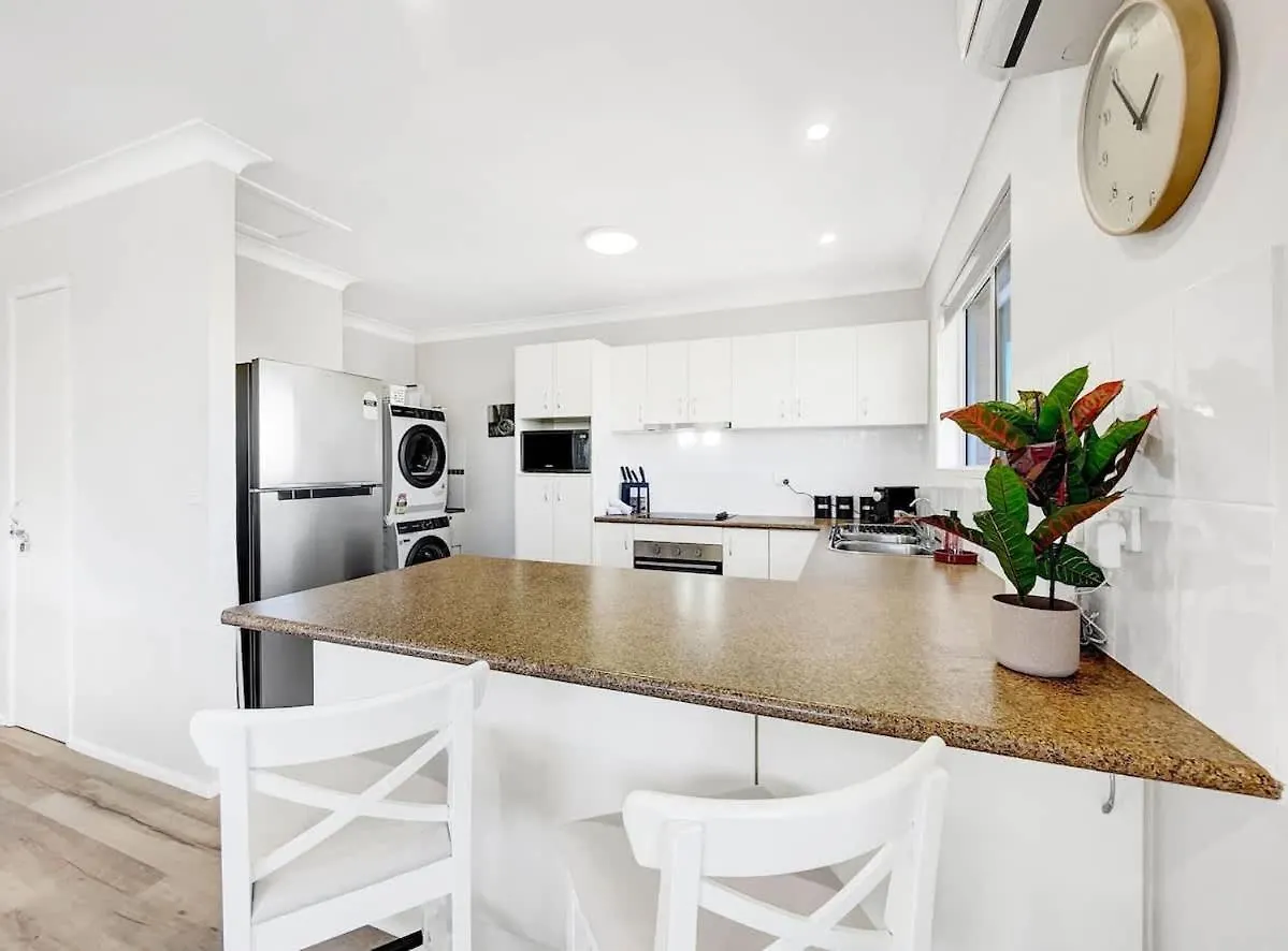 Apartment Waterfront Serenity - Steps From Mooloolaba Beach